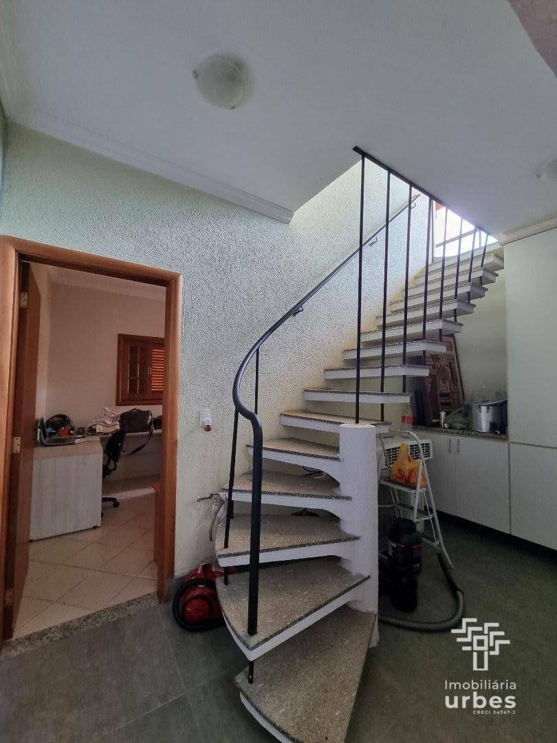 Chácara à venda e aluguel com 4 quartos, 265m² - Foto 25