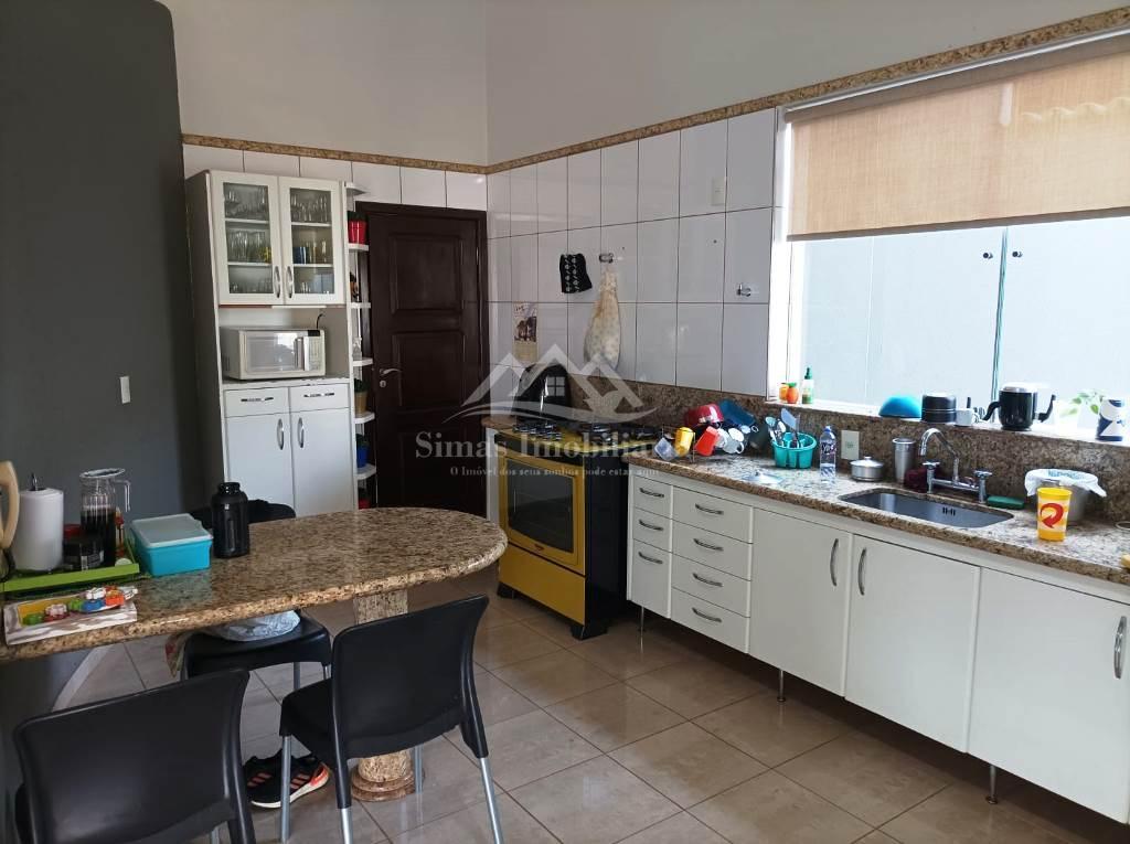 Casa à venda com 3 quartos, 394m² - Foto 17