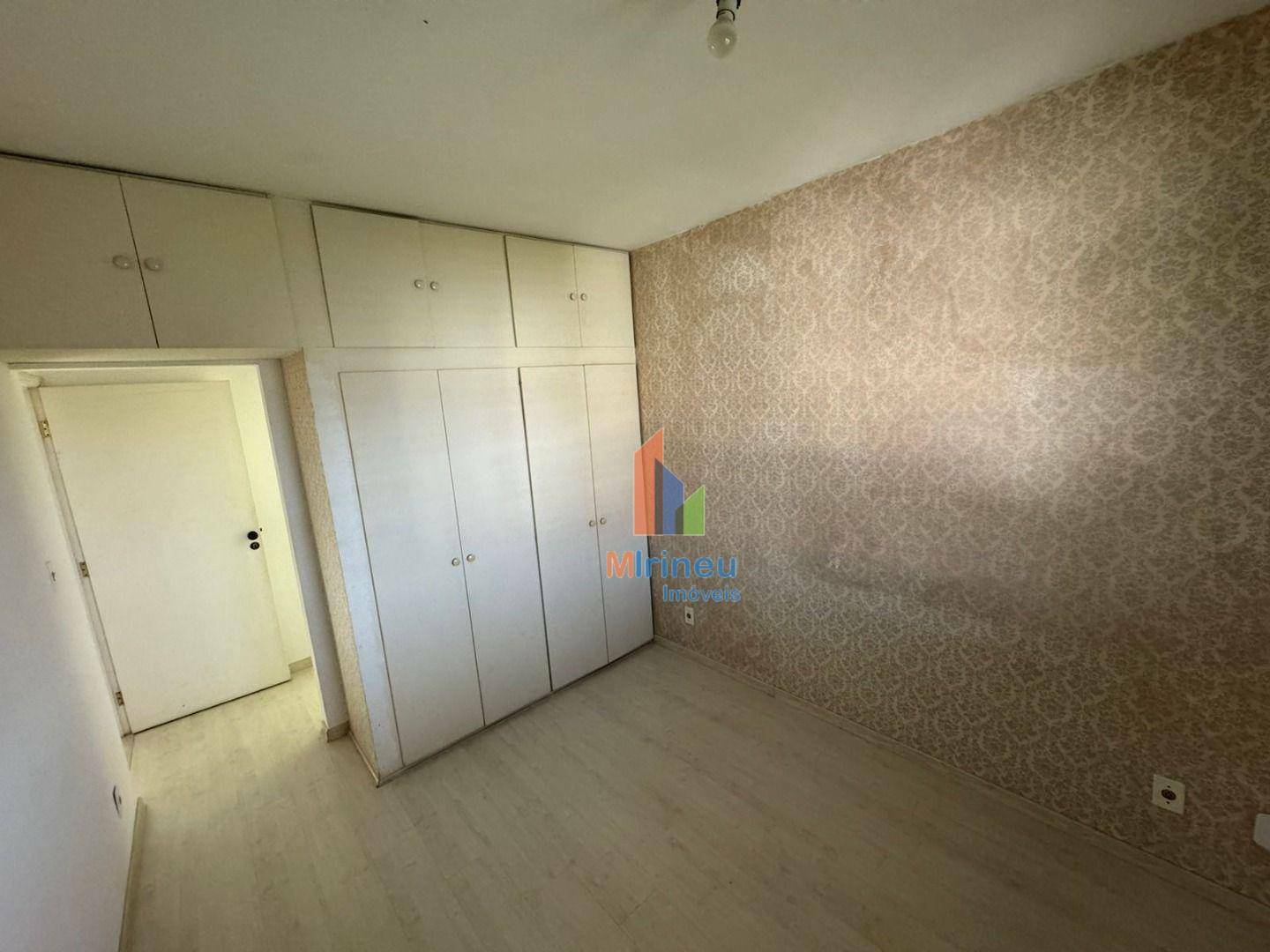 Casa à venda com 5 quartos, 273m² - Foto 16