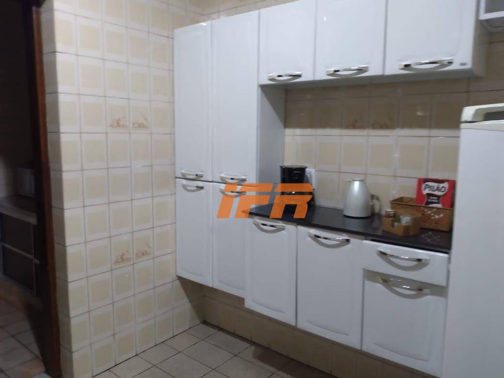 Sobrado à venda com 3 quartos, 250m² - Foto 8