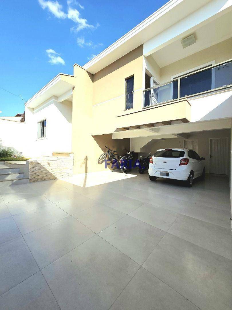 Casa, 4 quartos, 250 m² - Foto 4