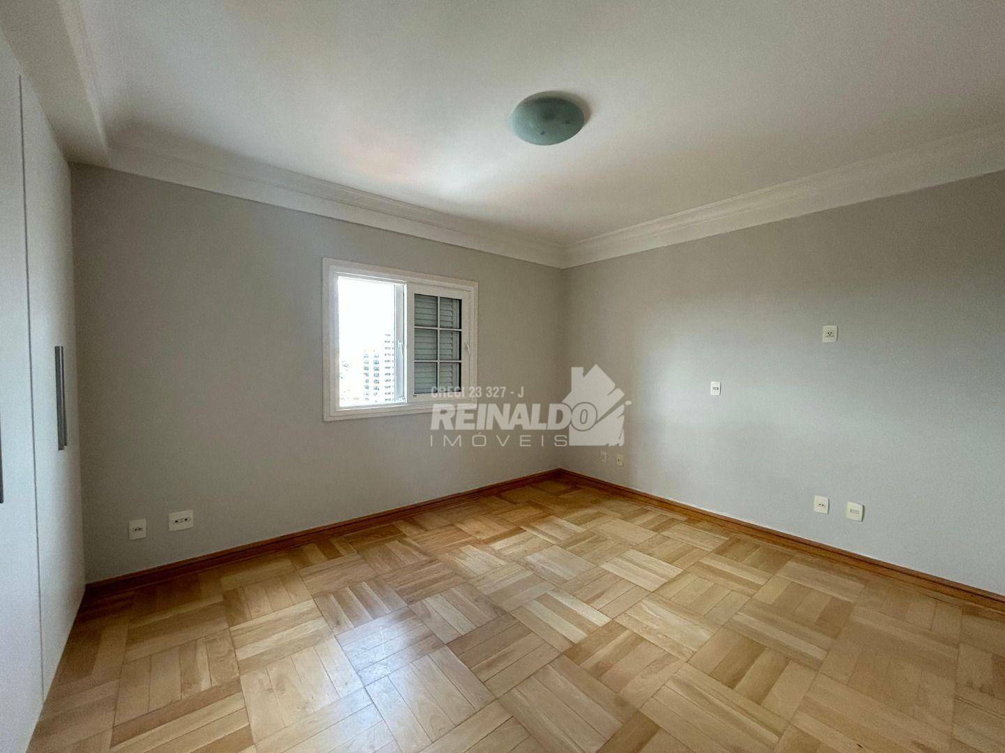 Apartamento para alugar com 3 quartos, 145m² - Foto 15