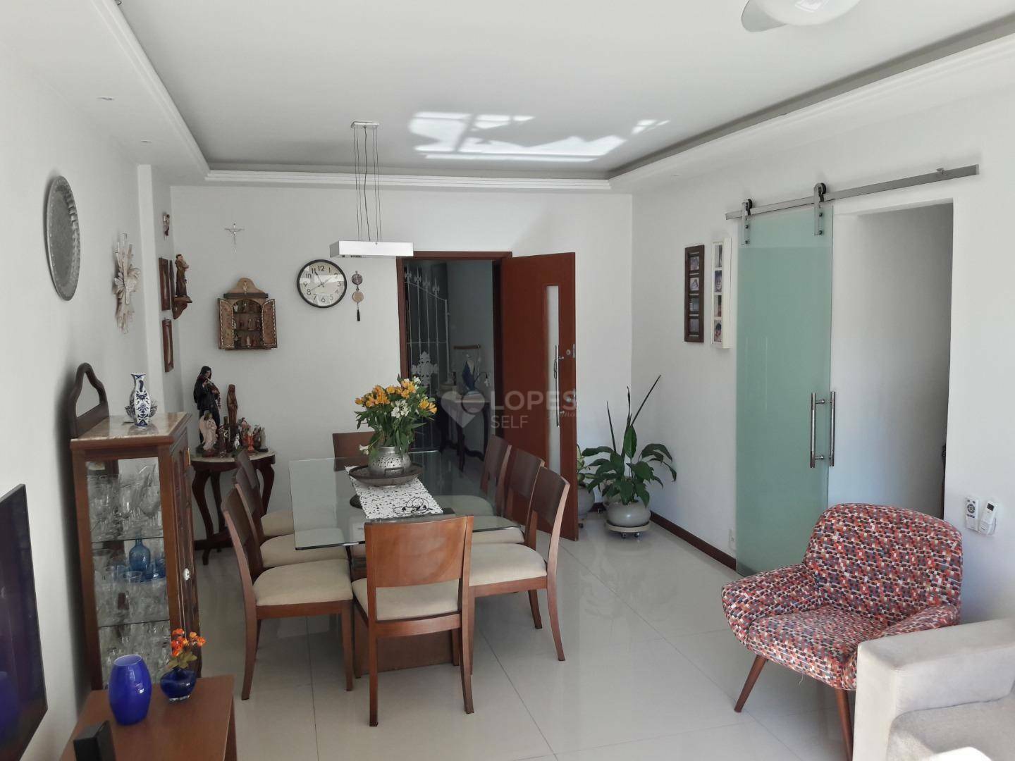 Apartamento à venda com 3 quartos, 130m² - Foto 1