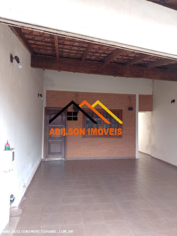 Casa à venda com 2 quartos, 160m² - Foto 1