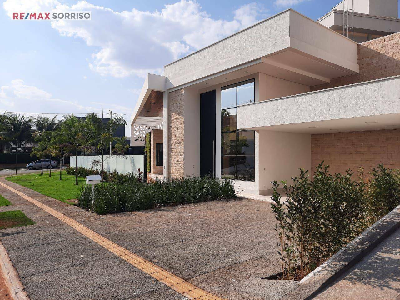 Casa de Condomínio à venda com 4 quartos, 263m² - Foto 3