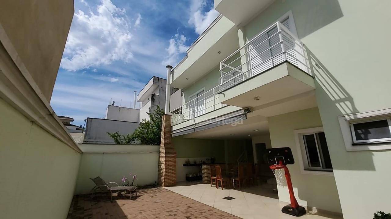 Casa de Condomínio à venda com 3 quartos, 220m² - Foto 15