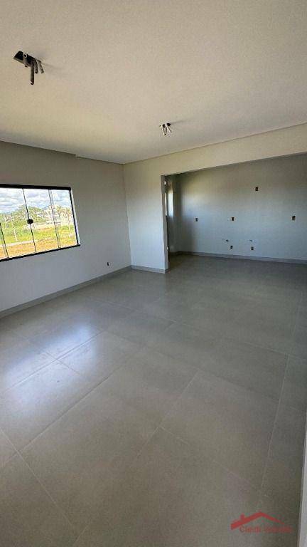 Apartamento à venda com 2 quartos, 87m² - Foto 3