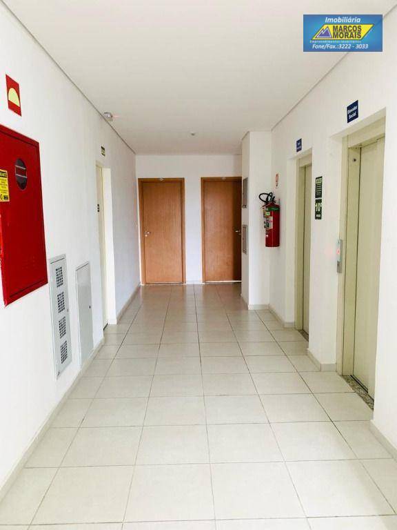 Apartamento à venda com 3 quartos, 105m² - Foto 3