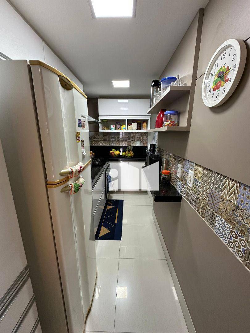 Apartamento à venda com 2 quartos, 60m² - Foto 6