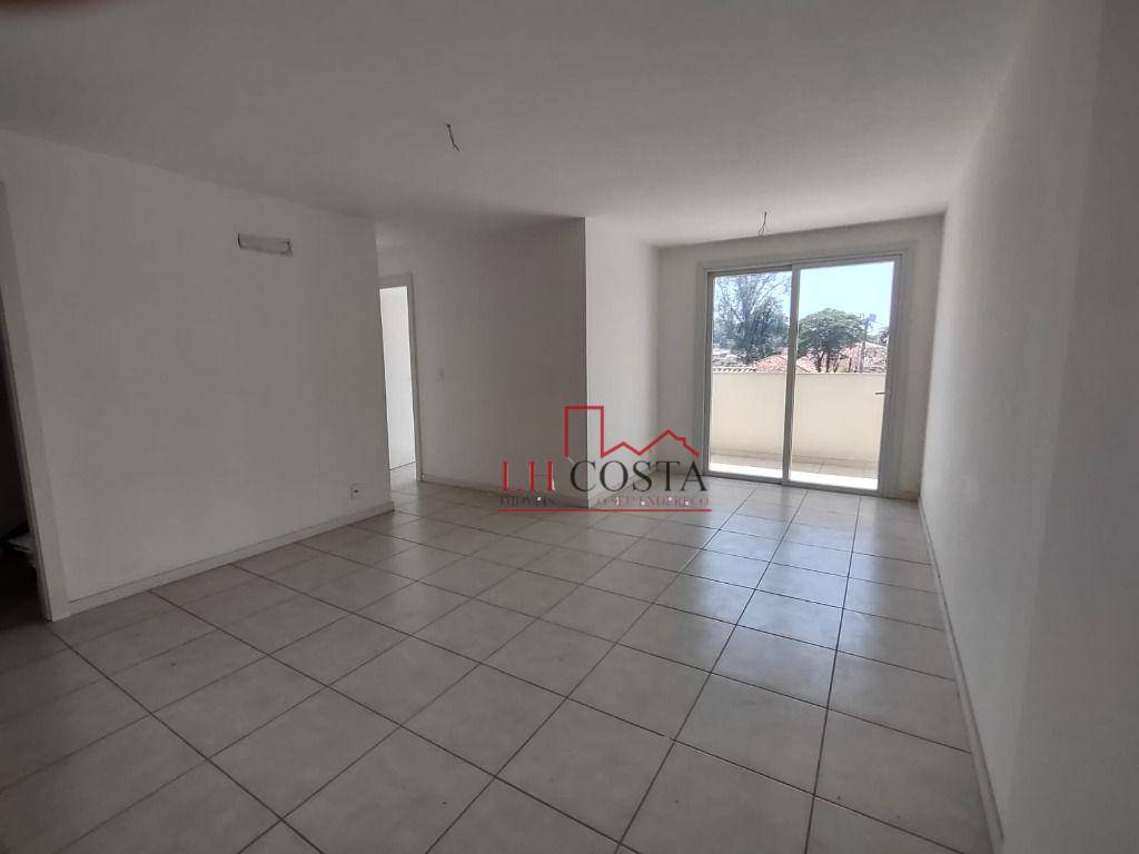 Apartamento à venda com 3 quartos, 75m² - Foto 1