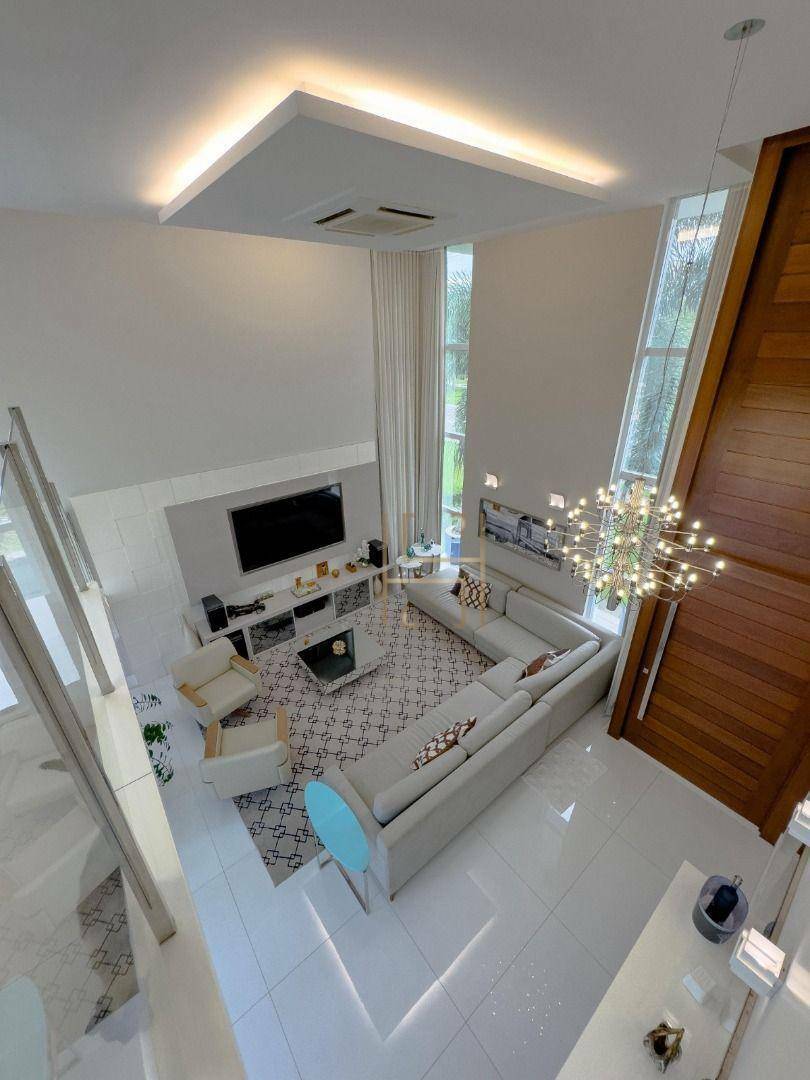 Casa de Condomínio à venda com 4 quartos, 350m² - Foto 2