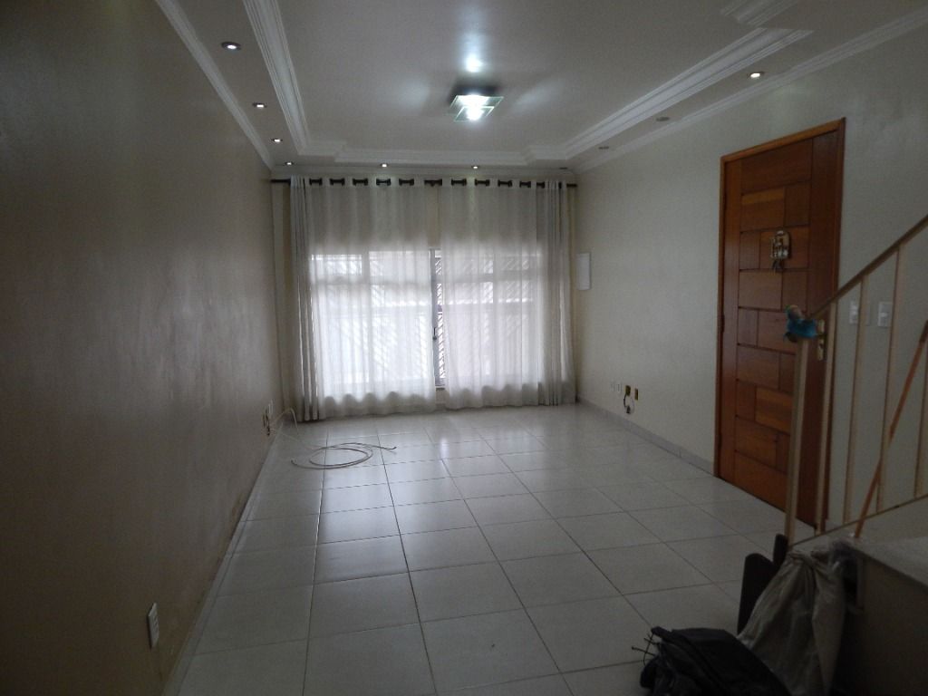 Sobrado à venda com 3 quartos, 200m² - Foto 5