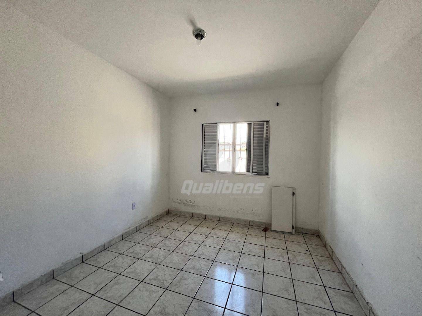 Casa para alugar com 3 quartos, 242m² - Foto 9