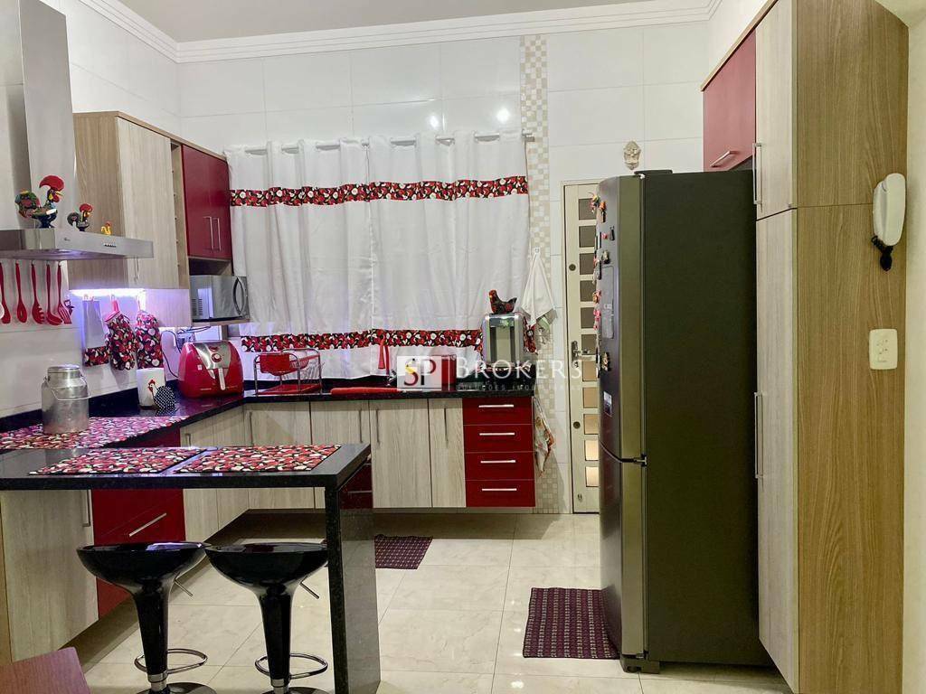 Casa à venda com 3 quartos, 200m² - Foto 6