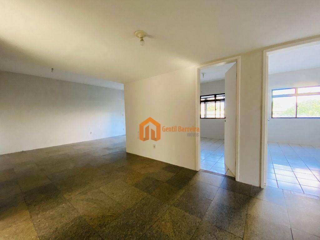 Apartamento à venda com 3 quartos, 110m² - Foto 3