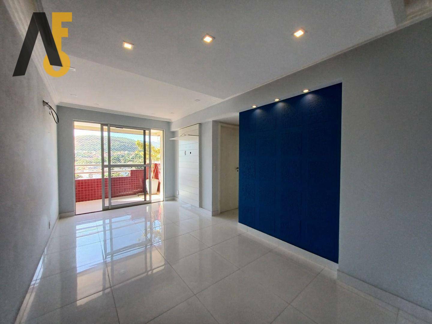 Apartamento à venda com 3 quartos, 73m² - Foto 2