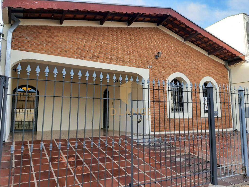 Casa à venda com 3 quartos, 140m² - Foto 1