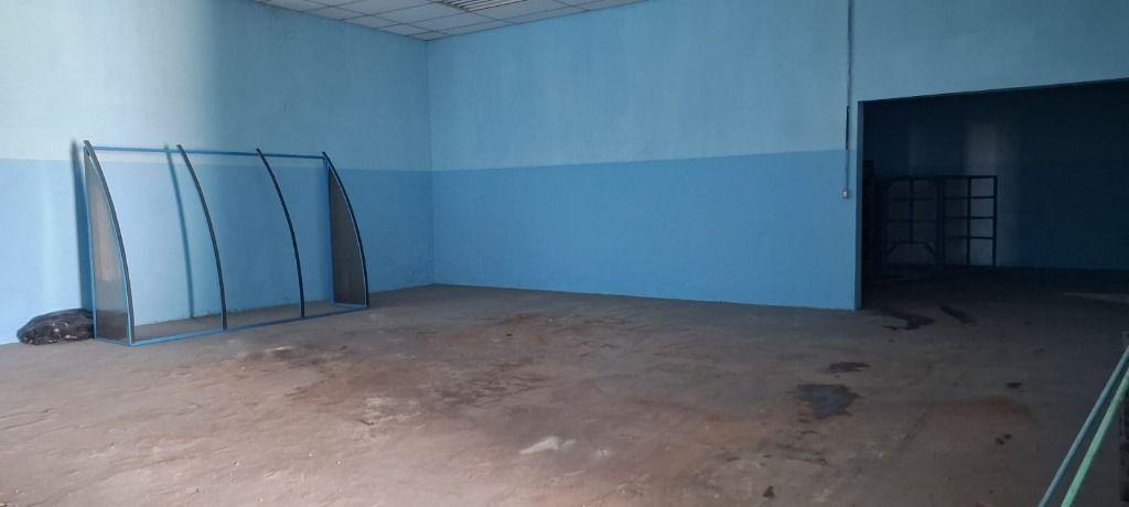Depósito-Galpão, 810 m² - Foto 2