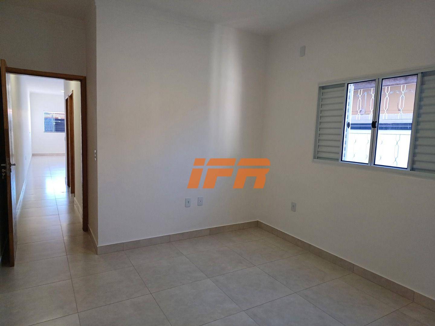 Casa à venda com 2 quartos, 67m² - Foto 5