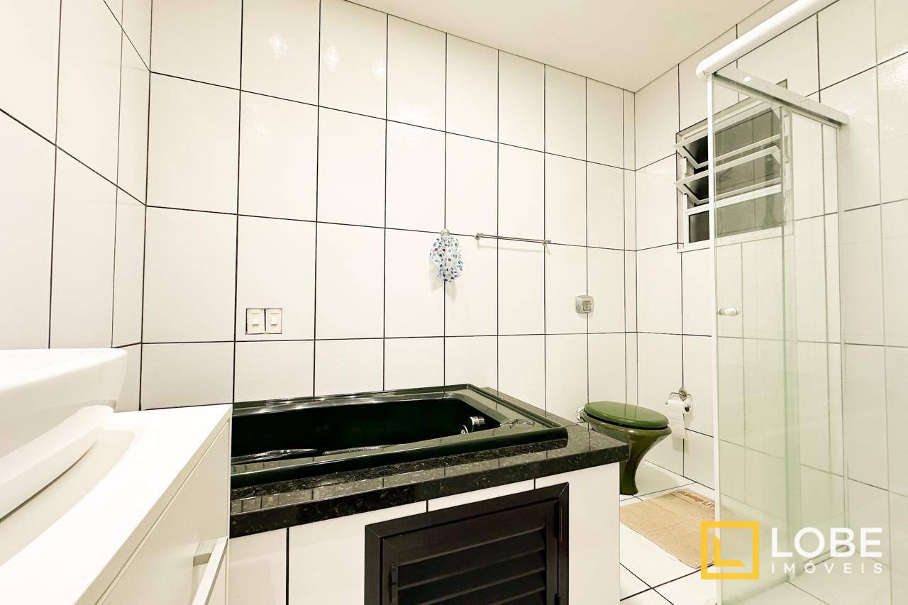 Casa à venda com 4 quartos, 198m² - Foto 20