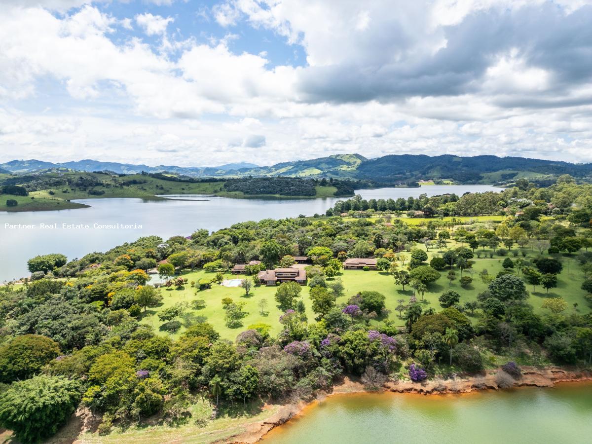 Fazenda à venda com 9 quartos, 102794m² - Foto 5