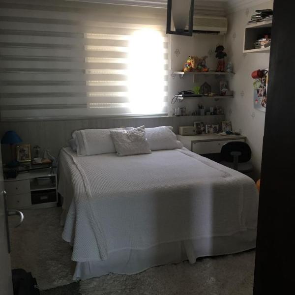 Apartamento à venda com 4 quartos, 263m² - Foto 2