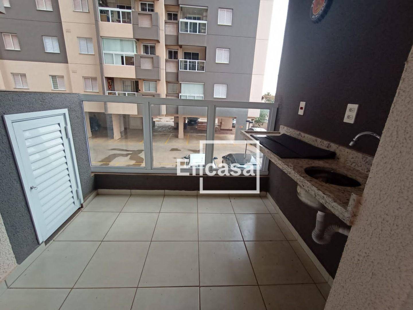 Apartamento à venda com 2 quartos, 75m² - Foto 4