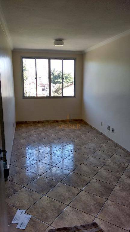 Apartamento à venda com 2 quartos, 70m² - Foto 2