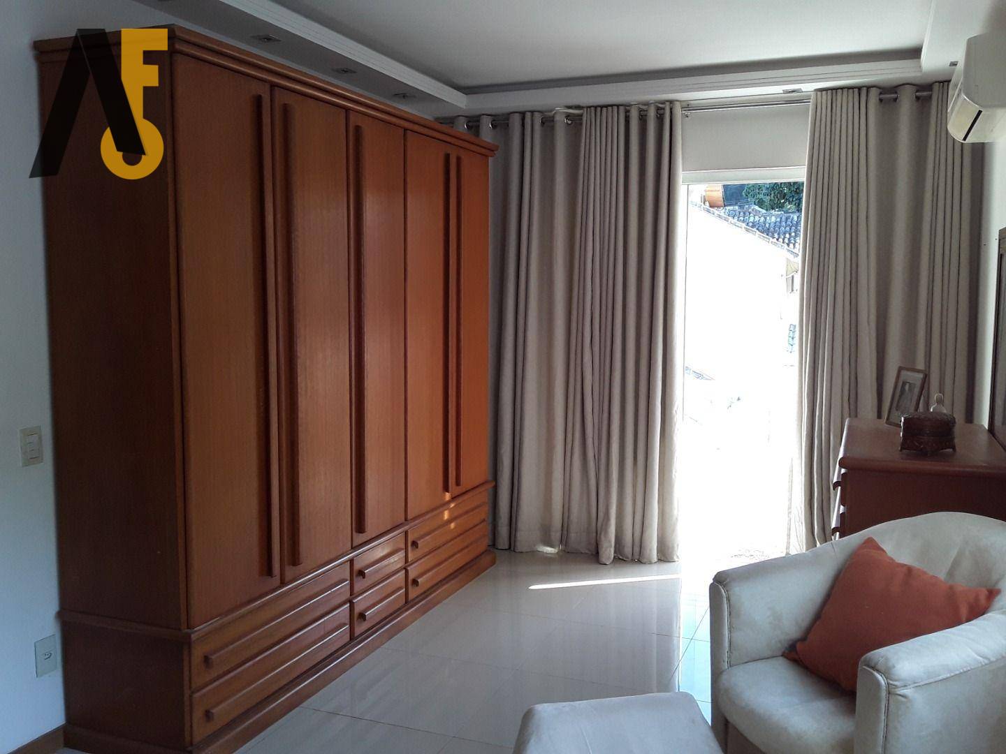 Casa de Condomínio à venda com 4 quartos, 260m² - Foto 15