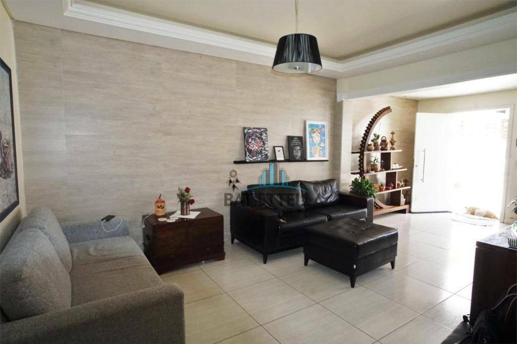 Casa à venda com 3 quartos, 150m² - Foto 4