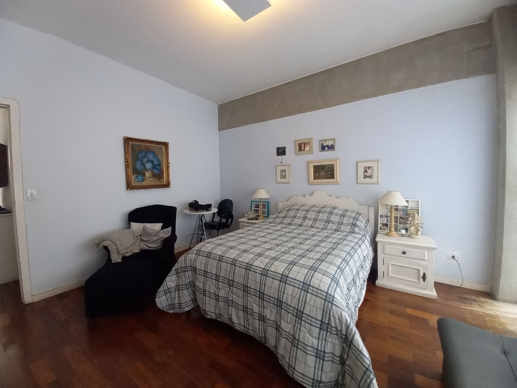 Casa à venda com 3 quartos, 230m² - Foto 27