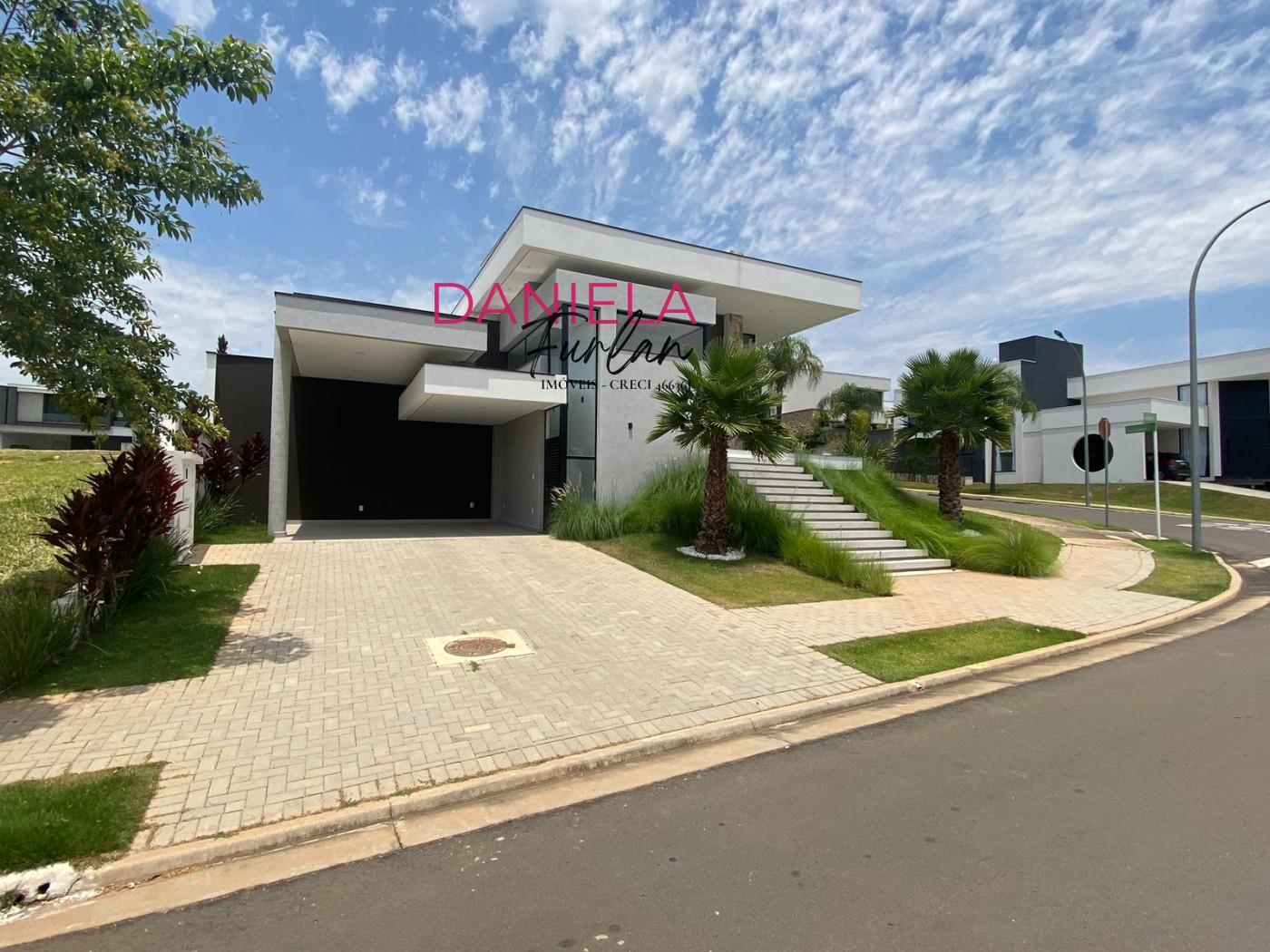 Casa de Condomínio para alugar com 3 quartos, 250m² - Foto 1