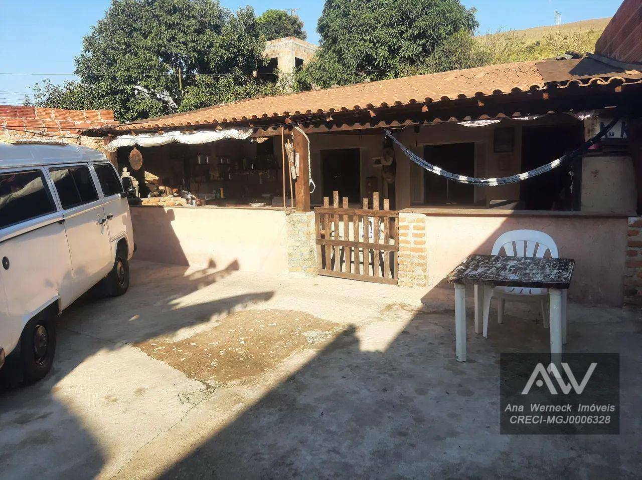 Chácara à venda com 2 quartos, 60m² - Foto 1
