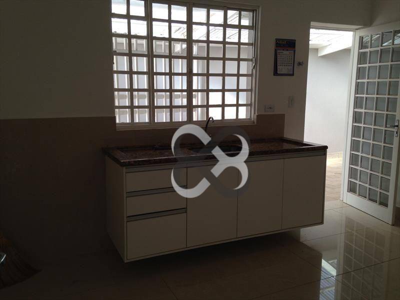 Casa para alugar com 3 quartos, 160m² - Foto 13