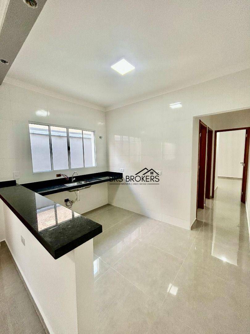 Casa à venda com 3 quartos, 70m² - Foto 3