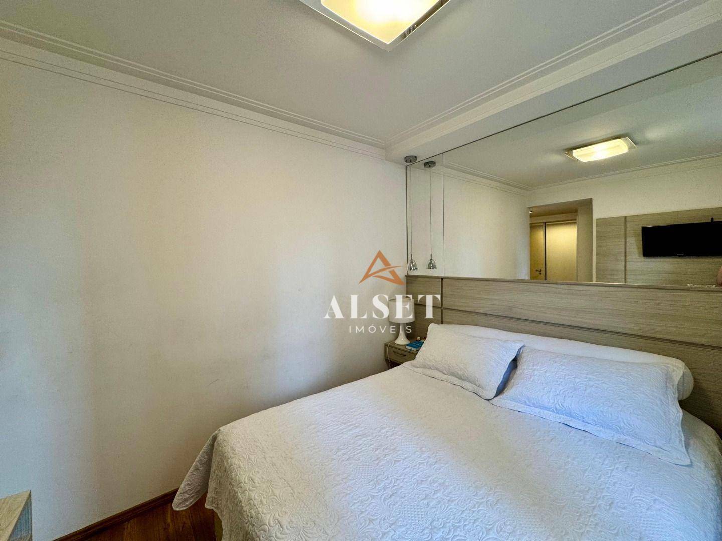 Apartamento à venda com 3 quartos, 137m² - Foto 13