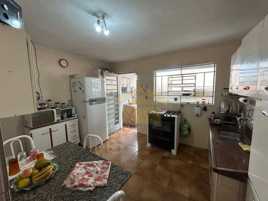 Sobrado à venda com 3 quartos, 300m² - Foto 7