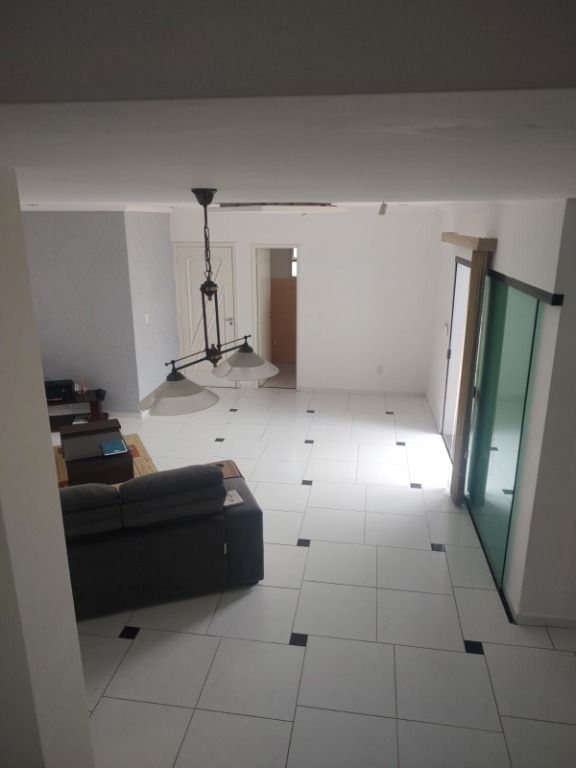 Sobrado à venda com 3 quartos, 240m² - Foto 22