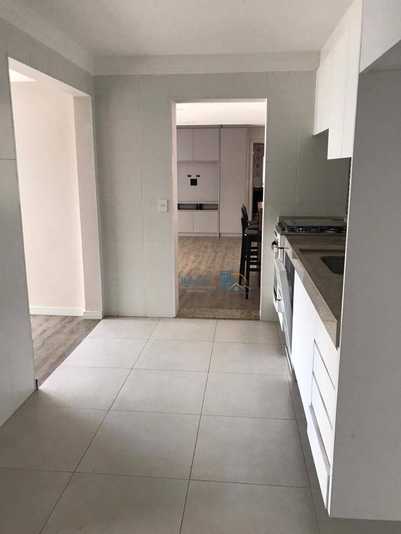 Apartamento à venda com 3 quartos, 115m² - Foto 5