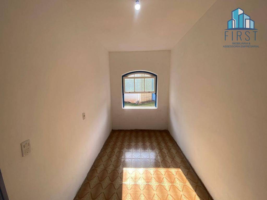 Chácara à venda com 3 quartos, 304m² - Foto 11