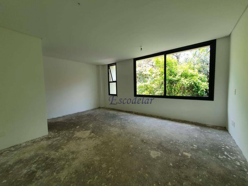 Casa à venda com 3 quartos, 318m² - Foto 15