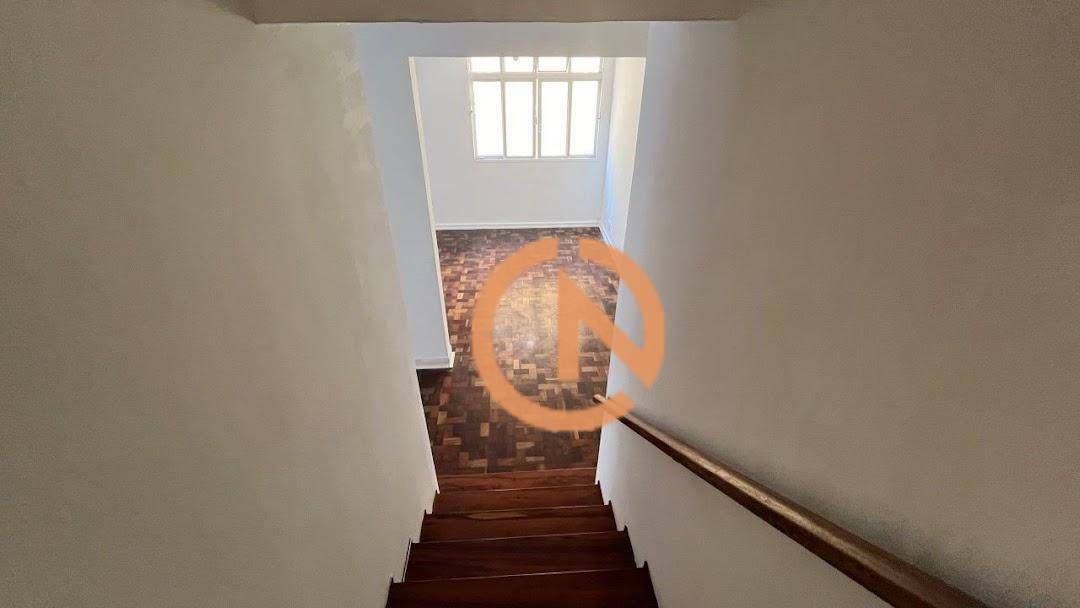 Sobrado para alugar com 3 quartos, 200m² - Foto 13