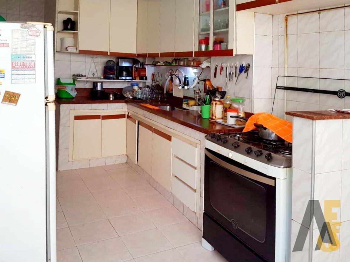 Apartamento à venda com 3 quartos, 93m² - Foto 7