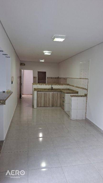 Casa à venda com 3 quartos, 193m² - Foto 8