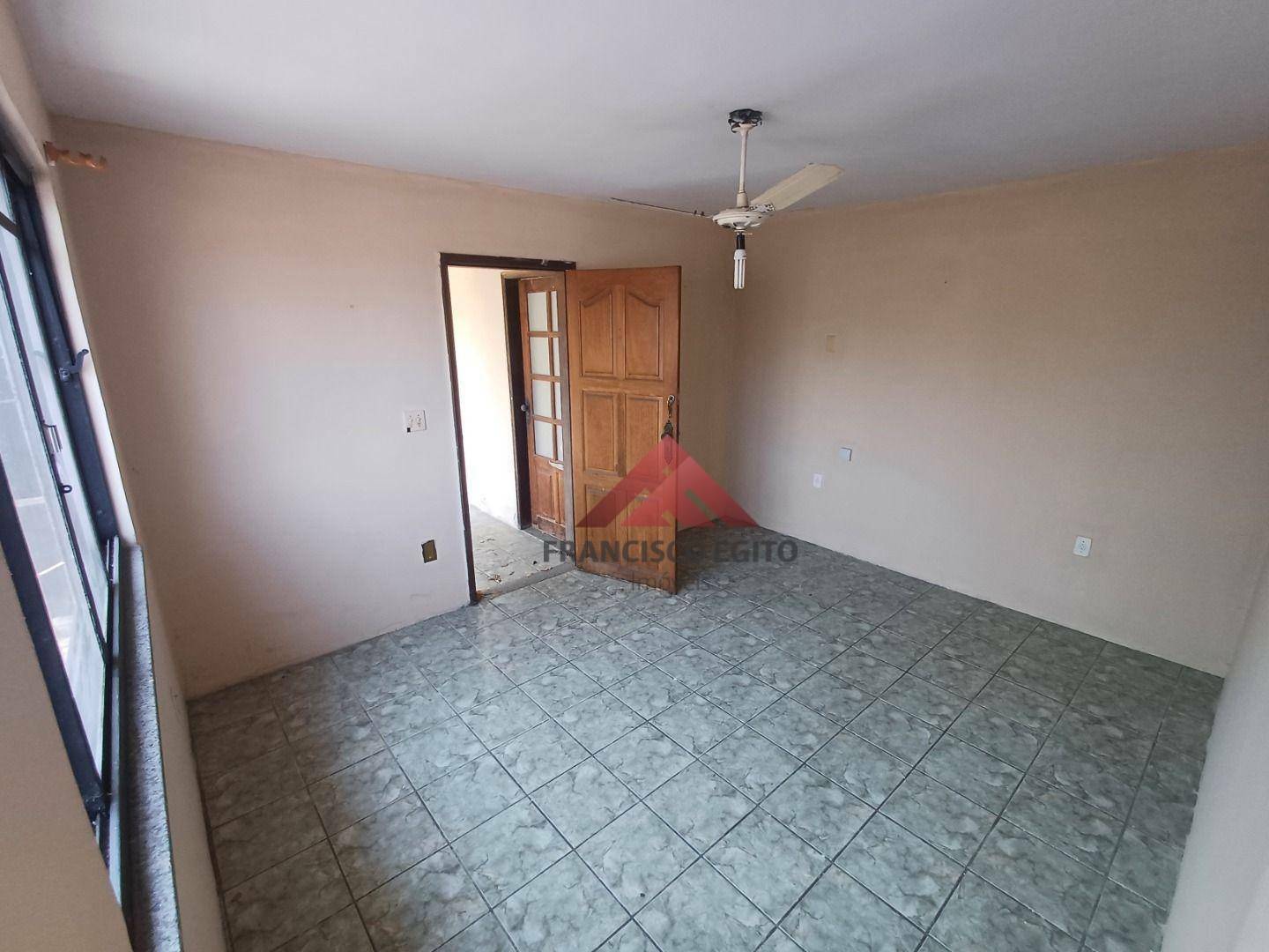 Casa à venda com 4 quartos, 108m² - Foto 29