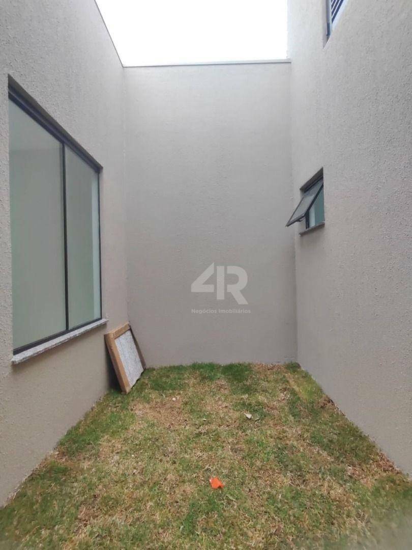 Casa à venda com 3 quartos, 105m² - Foto 5