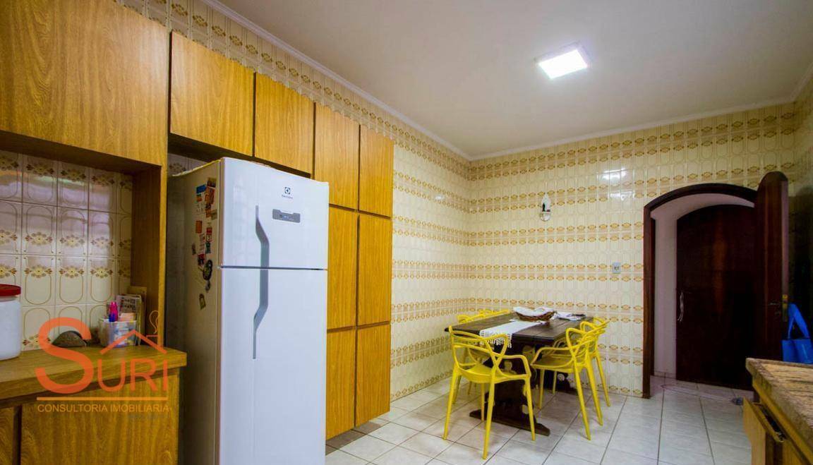 Casa à venda com 2 quartos, 150m² - Foto 25