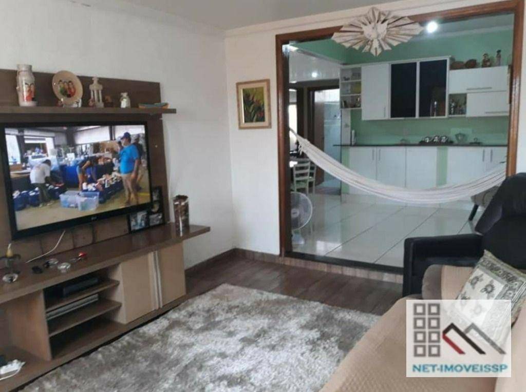 Casa à venda com 3 quartos, 148m² - Foto 1