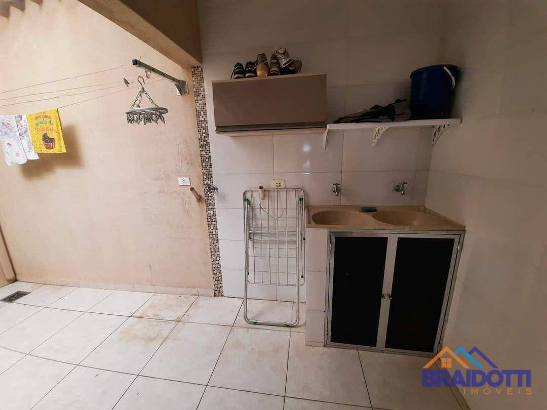 Casa à venda com 3 quartos, 182m² - Foto 18