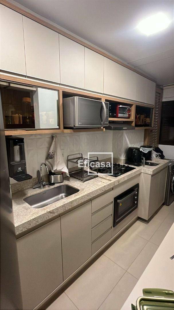 Apartamento à venda com 3 quartos, 80m² - Foto 2